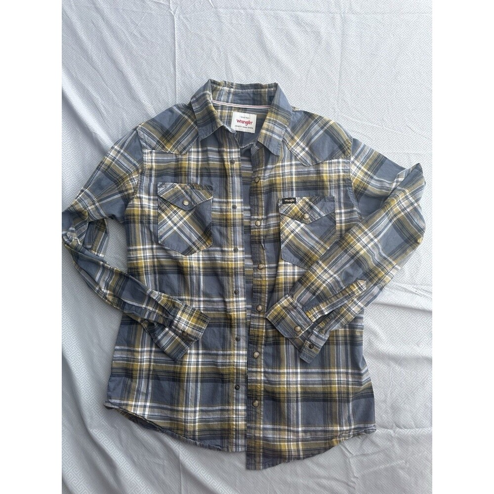 Wrangler Men's Medium Long Sleeve- Blue Plaid, Pearl Snap, Western Relaxed Fit